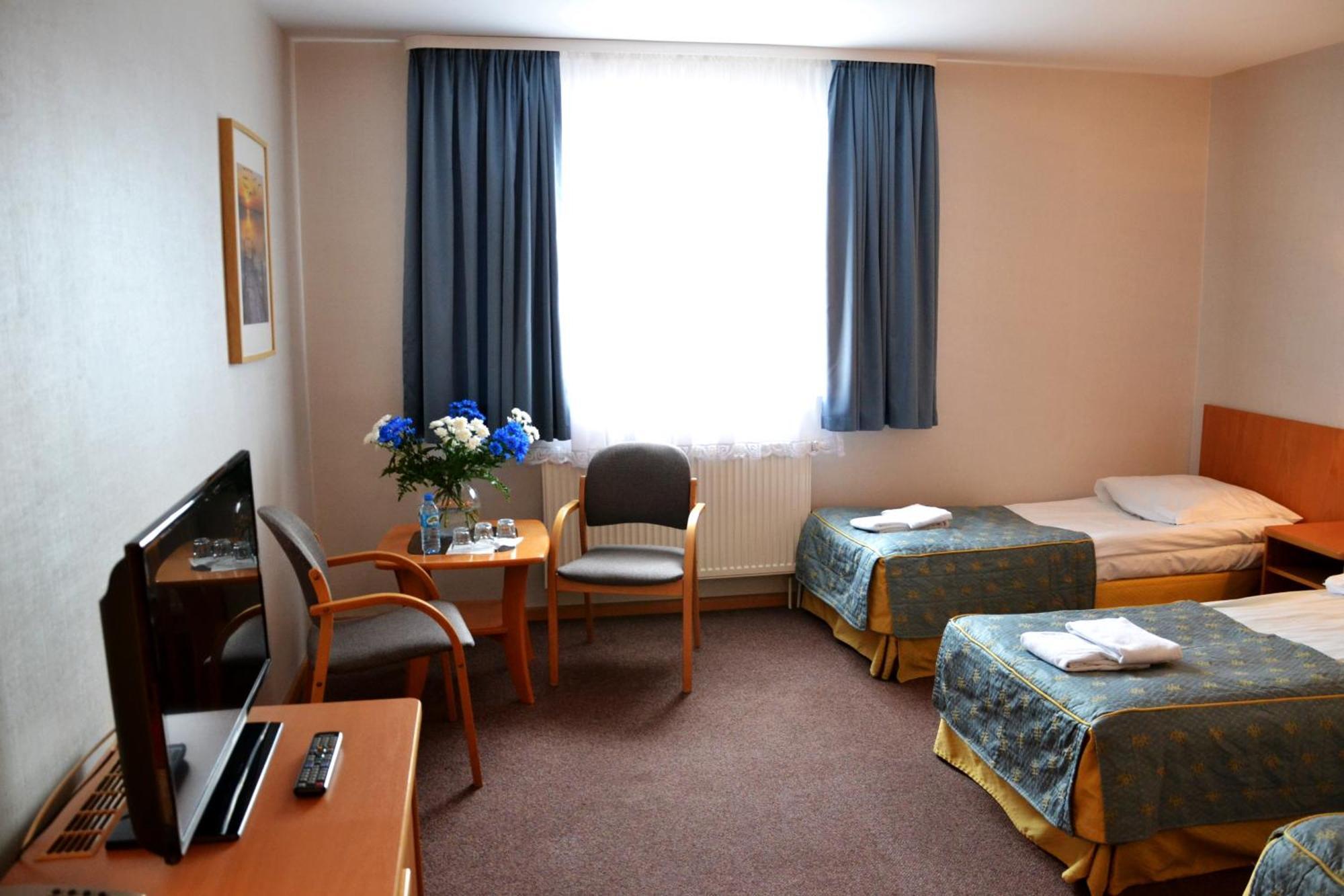 Hotel Orlik Plonsk Room photo