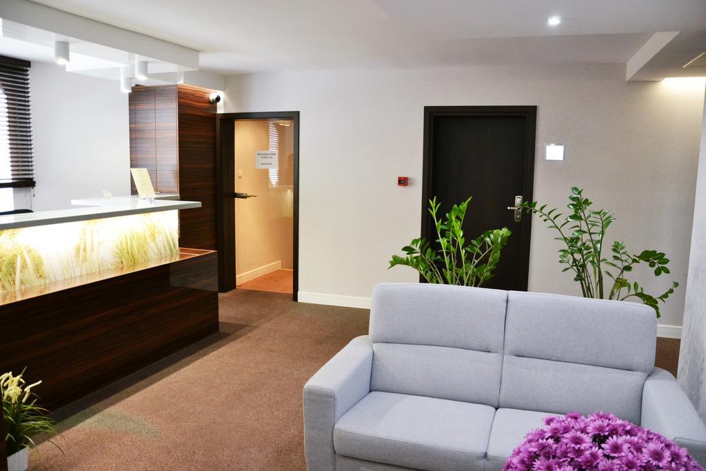 Hotel Orlik Plonsk Exterior photo